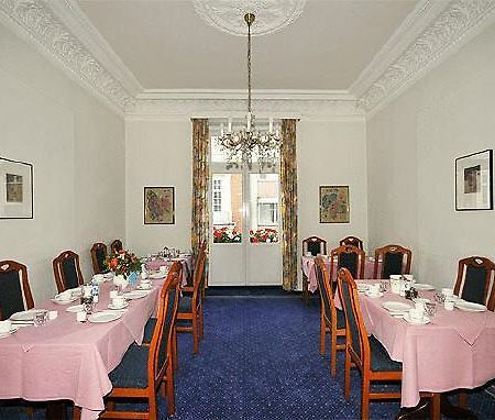 Hotel Bei Der Esplanade Гамбург Экстерьер фото
