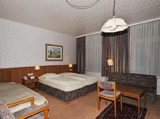 Hotel Bei Der Esplanade Гамбург Экстерьер фото